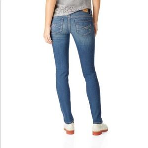 🍀👖🍄 Aeropostale Skinny